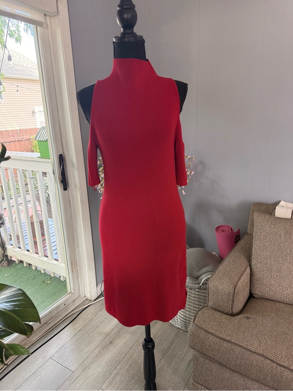 Leith Red Cold-Shoulder Midi Dress